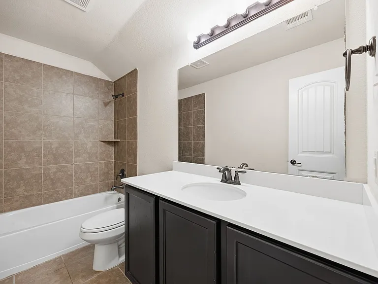 1445 Bateman Ln — Photo 24