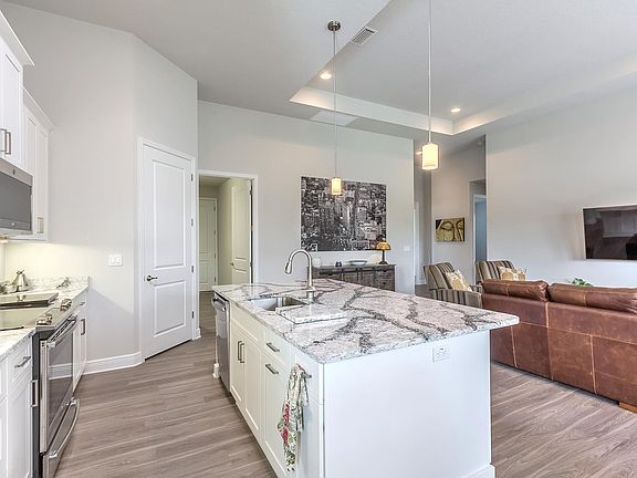 5th image of 271 Venetian Palms Blvd