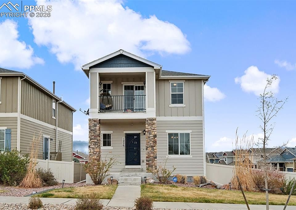 1st image of 1226 Antrim Loop