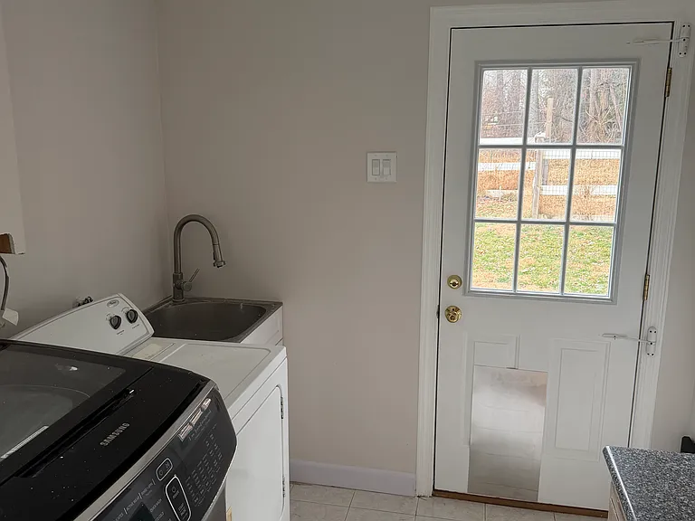 15602 Bondy Ln #B — Photo 4