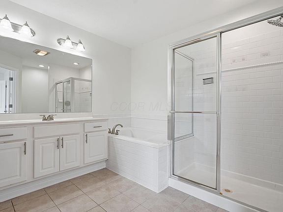 4th image of 8140 Artisan Way