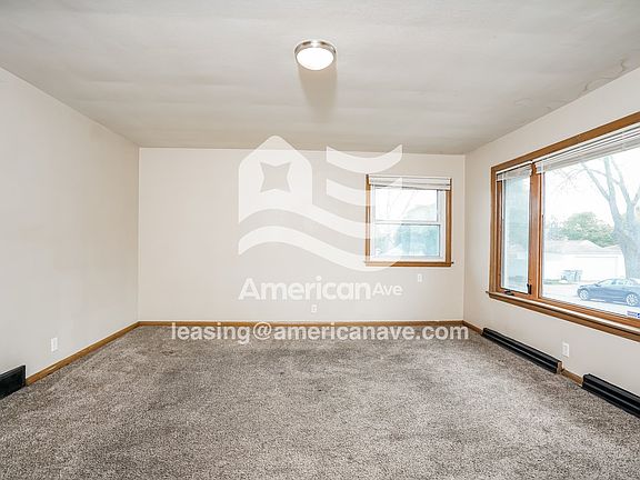 1535_003_living_room_14155210.jpg