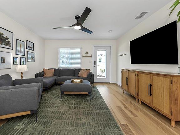 2nd image of 1412 OAK HAVEN DRIVE
