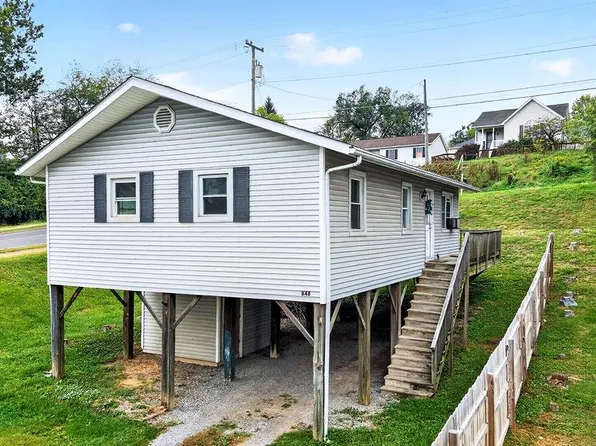 848 Fairfax Ave, Waynesboro, VA 22980