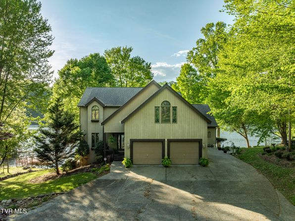 768 Lake Point Dr, Piney Flats, TN 37686