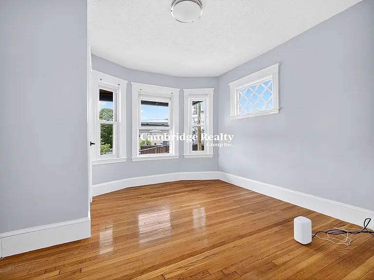 256 Main St #2T — Photo 8