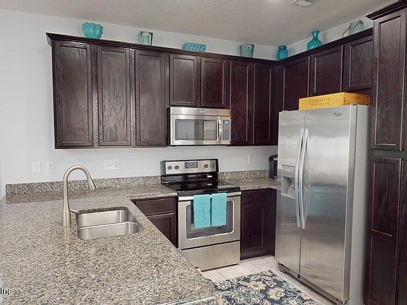 3rd image of 14667 GARDEN GATE Drive