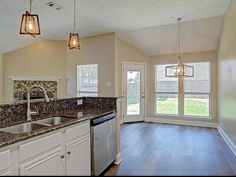 233 Dartmouth Dr — Photo 20