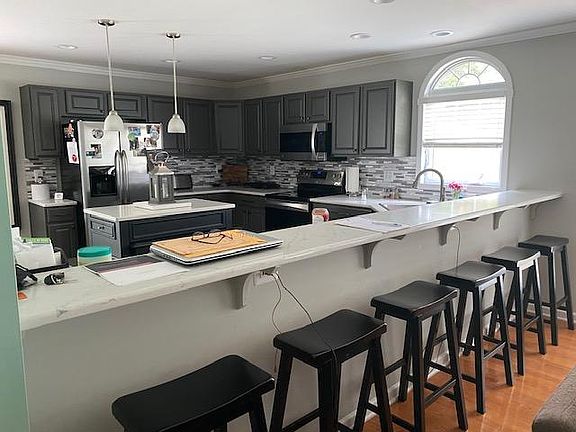 5th image of 159 Clements Dr
