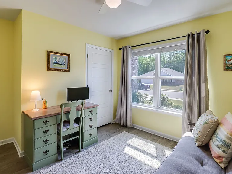 1033 Enclave Cir — Photo 6