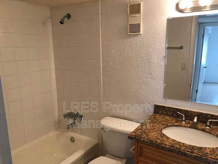 4725 S Texas Ave #A — Photo 9
