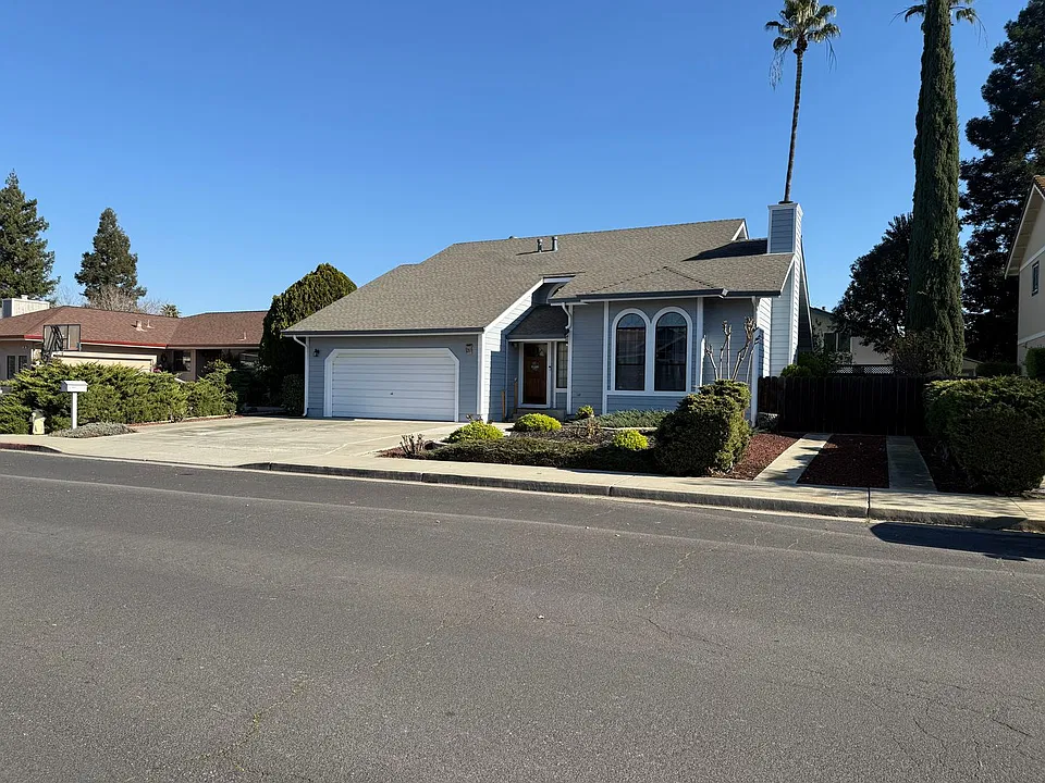 298 Wildberry Ln