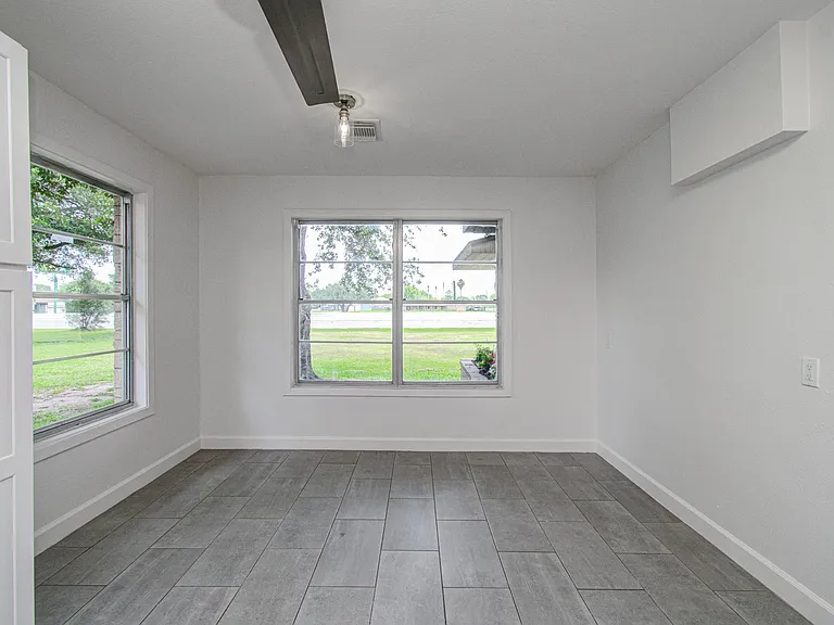 709 S McCarty Ave — Photo 18