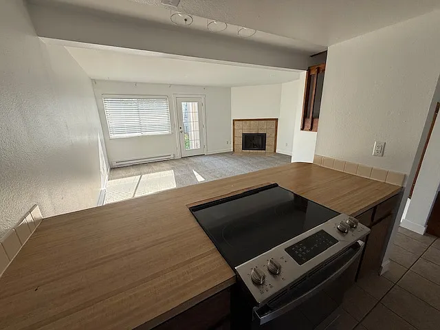 1800 Belmar Dr — Photo 2