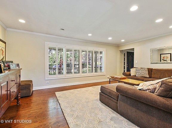 3rd image of 1715 Dartmouth Ln