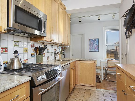 2nd image of 515 W End Ave #11A
