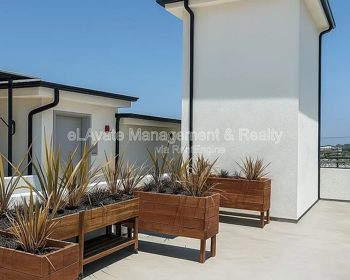11201 S Main St #101 — Photo 11