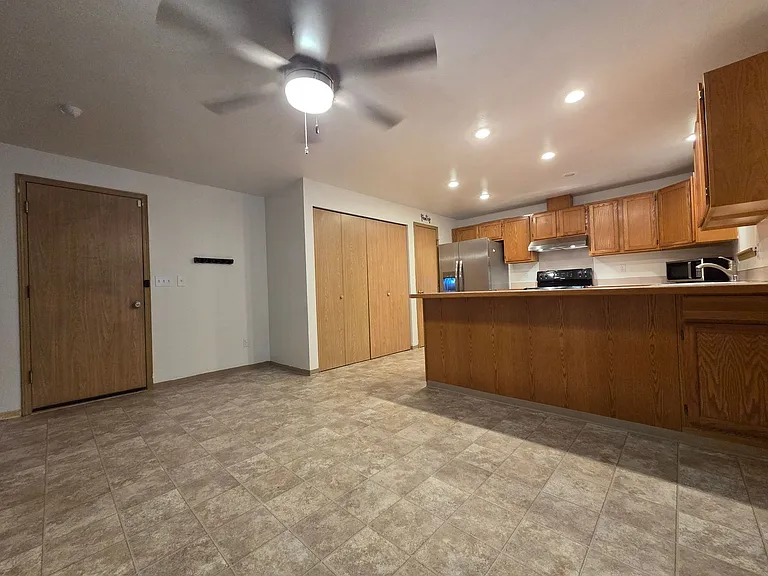 21835 Crest Ln SE — Photo 8