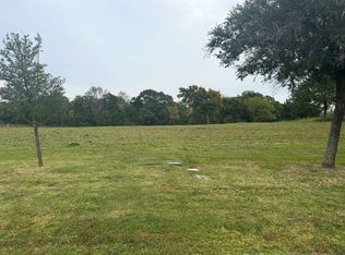 8 Summit Oaks Cir, Denison, TX 75020