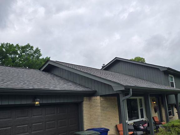 4th image of 608 N Valley Dr