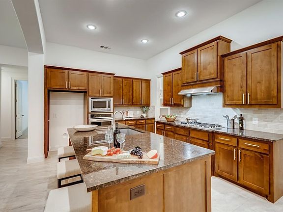 2nd image of 3620 Kern River Dr