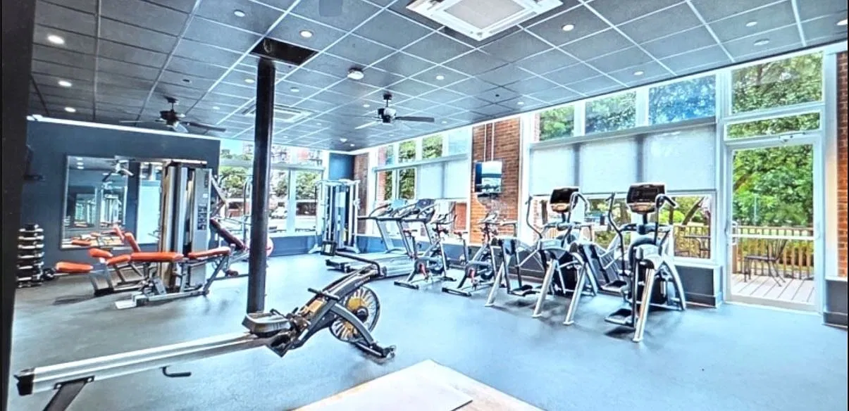 1 bed, 827 sqft, $2,800 — Photo 2