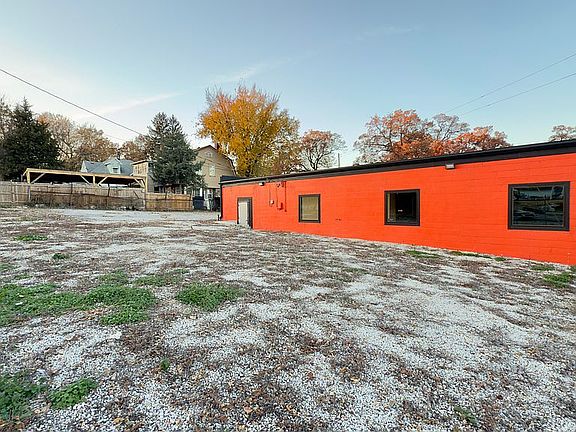 3rd image of 1103 State Ave