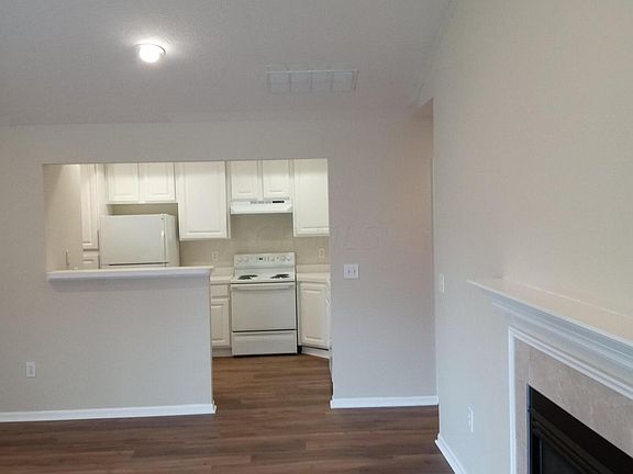 3rd image of 2053 Dry Creek Pl