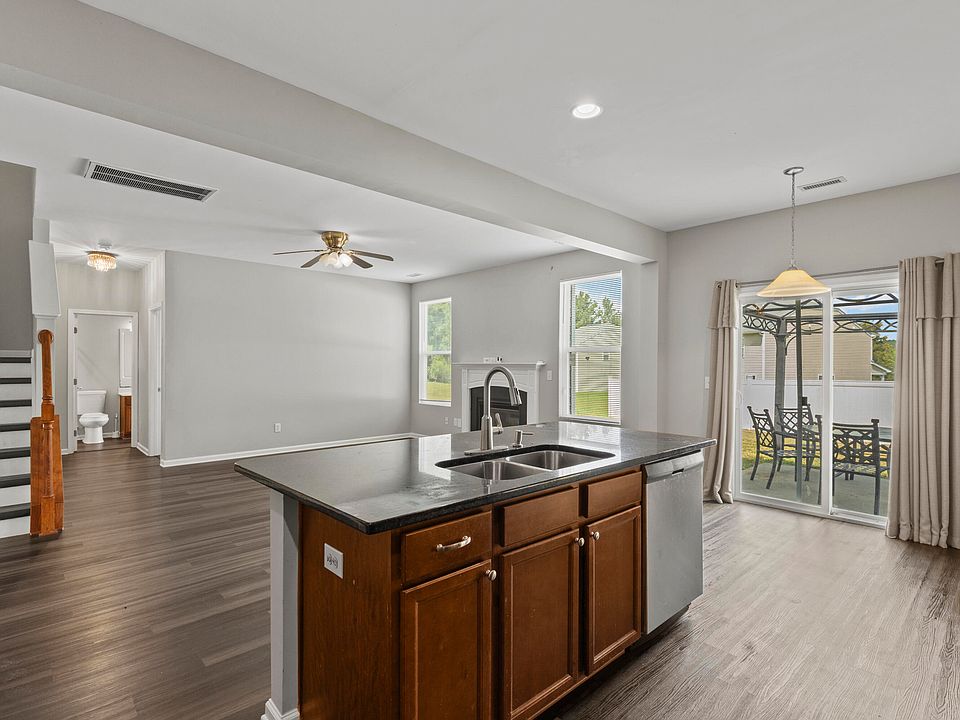 1st image of 127 Rosebud Ln