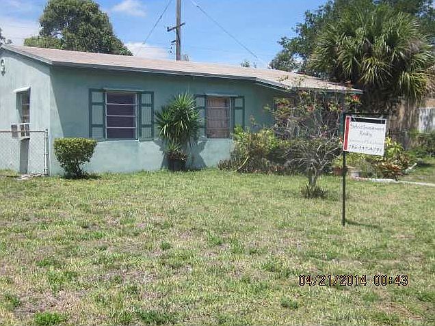 2nd image of 15820 NW 18th Pl