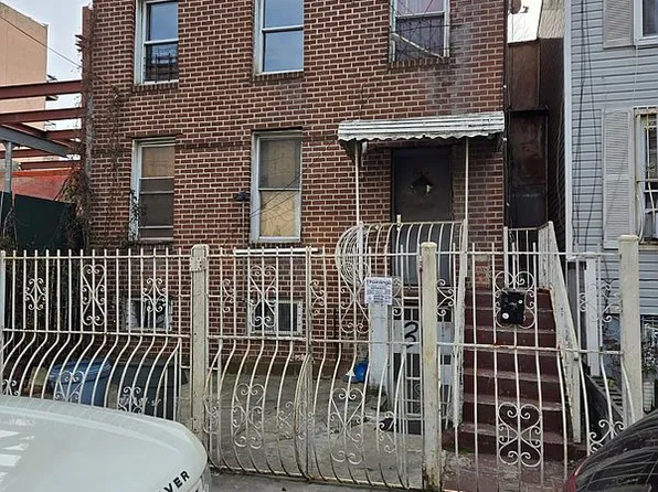 36 Troutman St #2FAM, Brooklyn, NY 11206