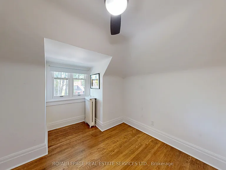 130A Westminster Ave #UPPER LEVEL — Photo 35