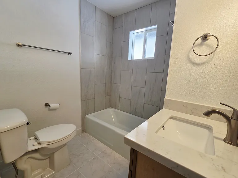 2313 E Harvard St #2 — Photo 8