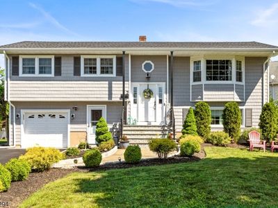 2 Robert Pl, Pequannock, NJ, 07440