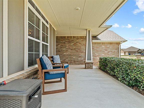 5th image of 1728 W Zachary Way