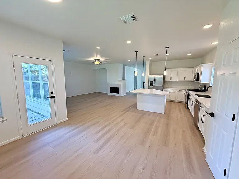 5530 Gable Meadows Dr — Photo 6