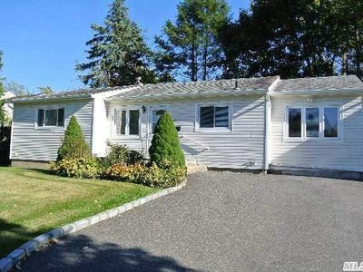 35 Hope Dr, Plainview, NY, 11803