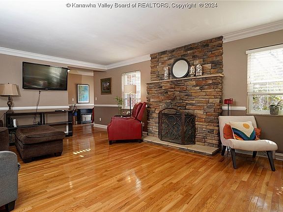 4th image of 4406 Virginia Ave SE