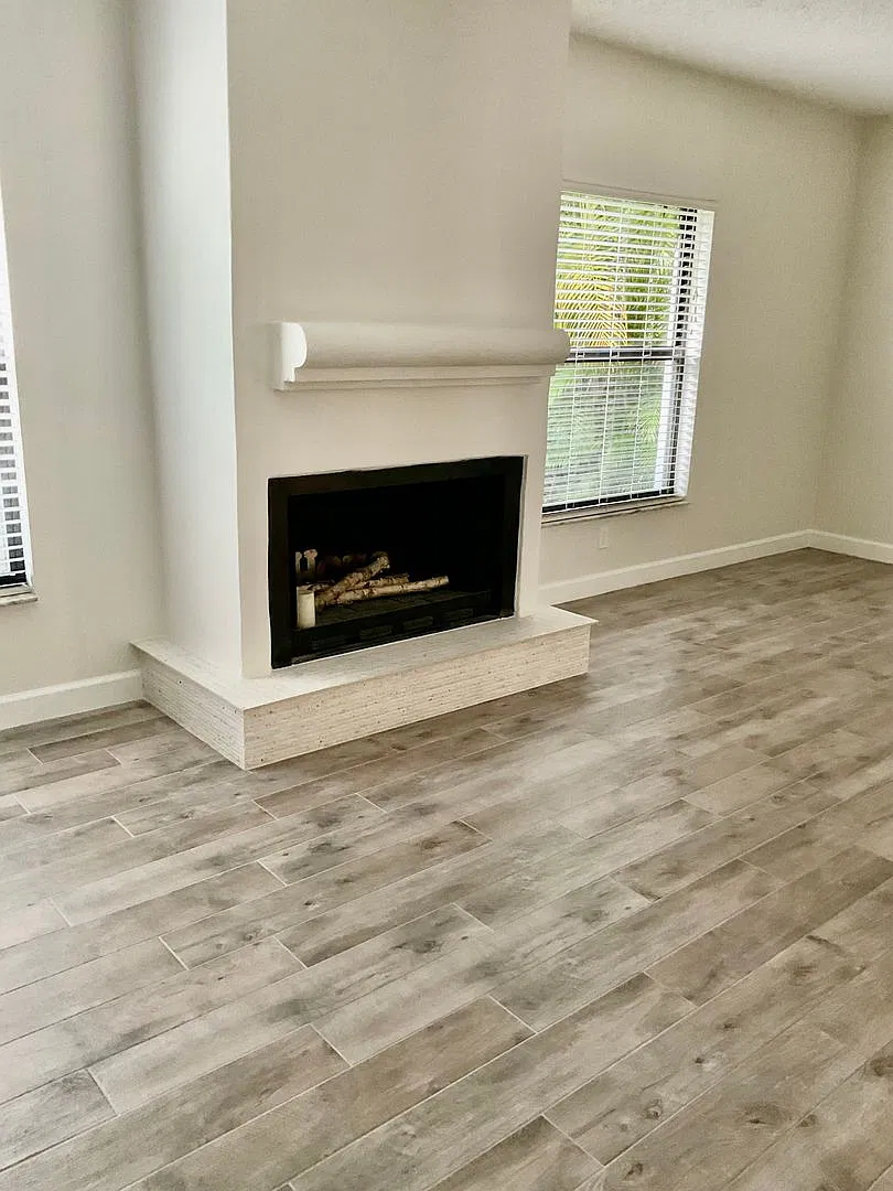 810 - MJRM — Photo 2