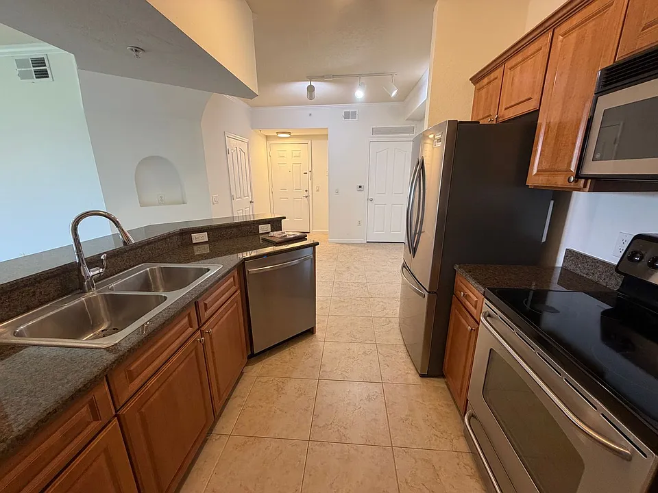 12970 Positano Cir #306