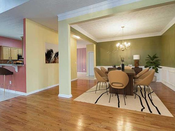 3rd image of 294 Windy Cir