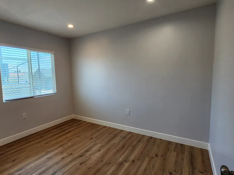 1692 University Dr — Photo 9