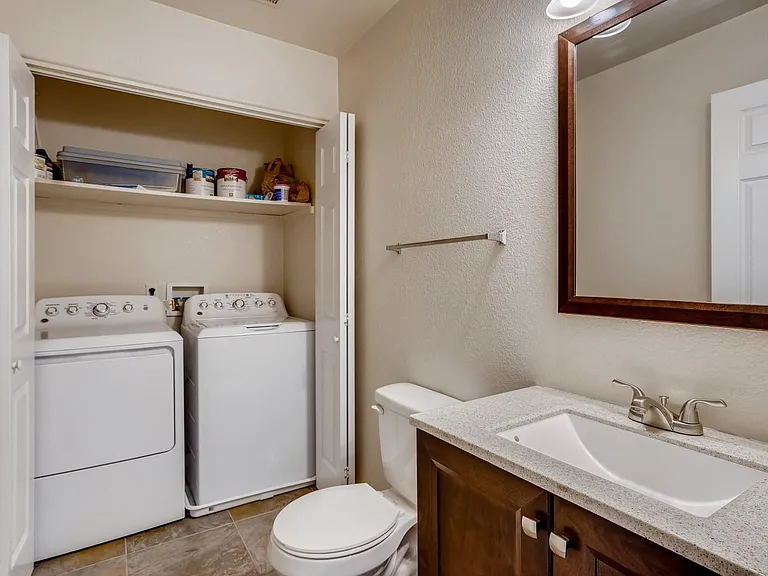 4818 Benton St — Photo 15