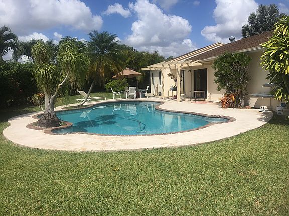 18' x 36' pool/large patio