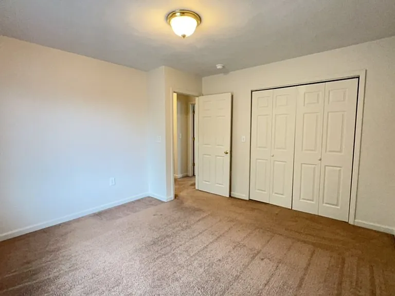 220-240 E Augusta Ave — Photo 11