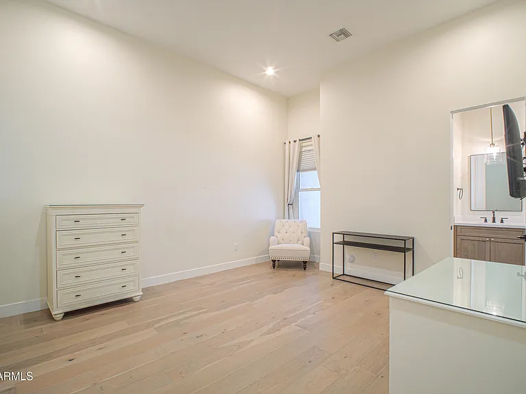 12424 E Victoria St — Photo 54