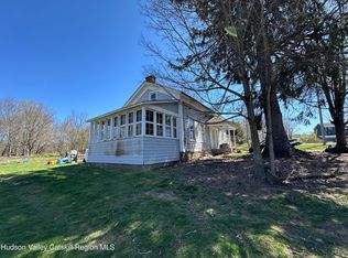 43 Hoffman Rd, Wallkill, NY 12589