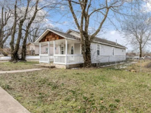 609 2nd Ave SW, Gravette, AR 72736