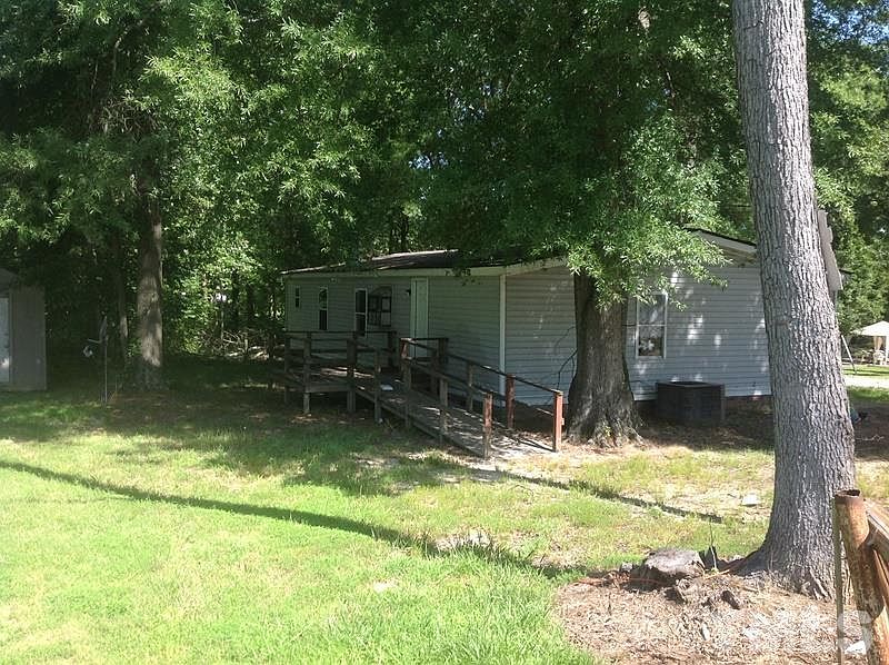 2nd image of 115 Lynn Dr