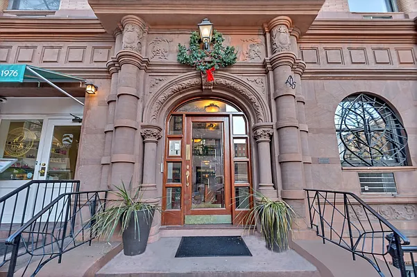 Rented by Compass | media 25